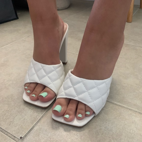 Square toe heels - Picture 4 of 4